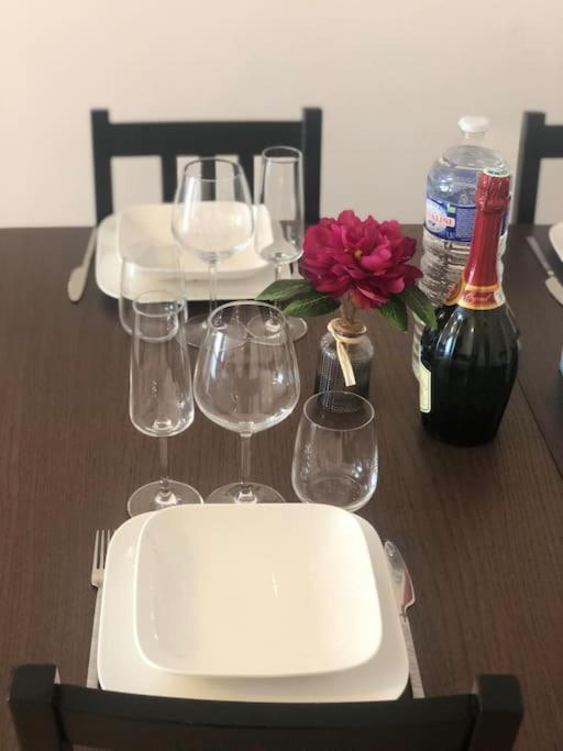 Superbe Appartement Tout Equipe, Le Nid D'Eva A Metz Gare, Parking Prive, Balcon, F2, 50M2, 3P Экстерьер фото